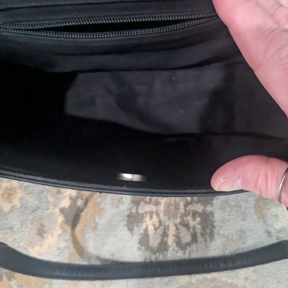 Kate Spade black bag. 11" x 7.5" x 5" - Picture 5 of 10